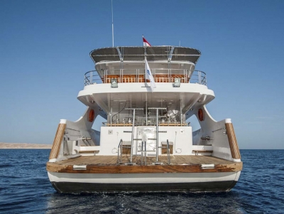 dive platform on board MY Amelia 1
