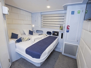 double cabin on blue horizon liveaboard dive boat