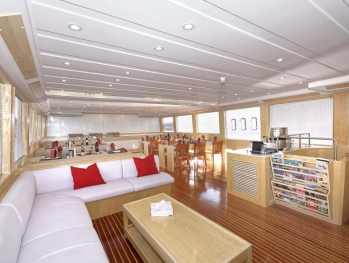 diving lounge saloon