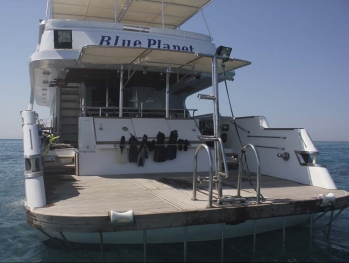 dive deck livaeboard egypt