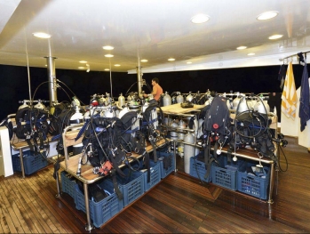 MY Blue Red Sea scuba liveaboard dive deck