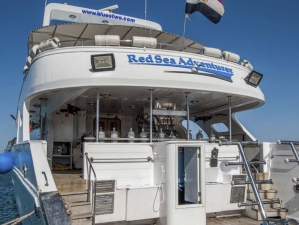 dive deck liveaboard egypt