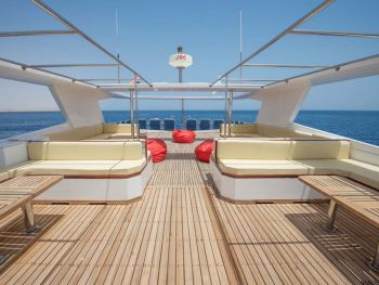 Fly deck