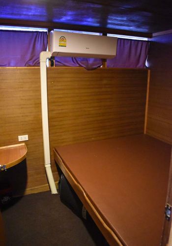 Double bed cabin on similan dive boat