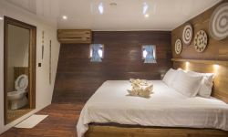 Indonesia Harmoni cabin