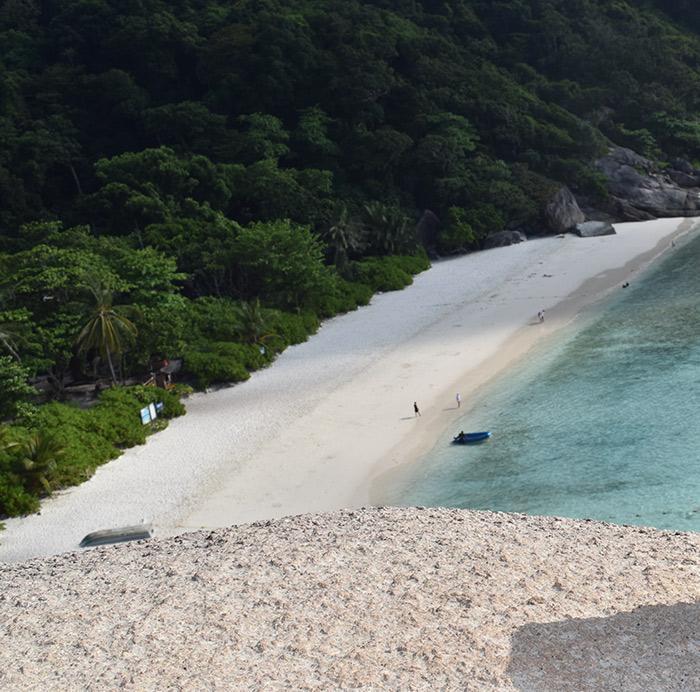 visiting the beaches from a liveaboard dive boat