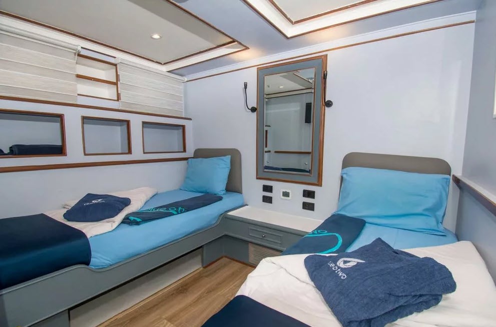 Classic Twin Cabin