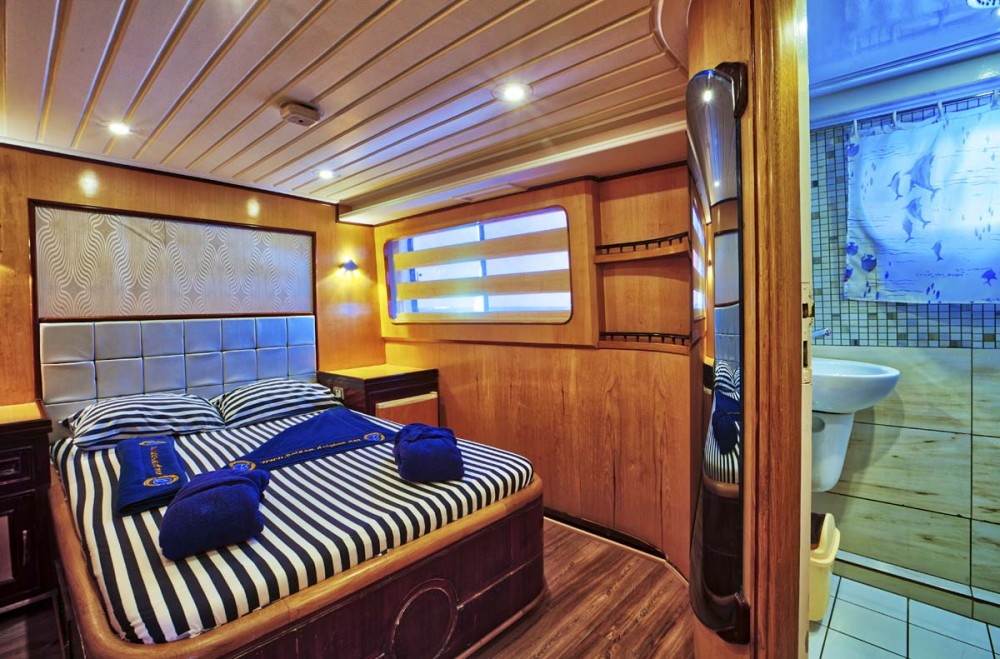 Double Cabin