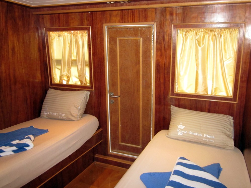 Upper-Deck Twin