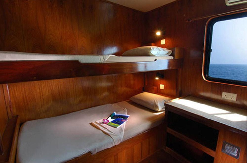 Main deck twin share en suite