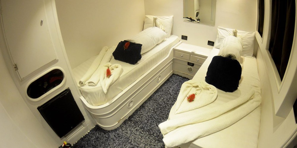 Twin Cabin Upper Deck